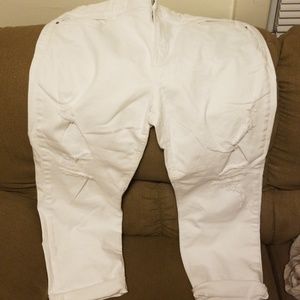 Destructed women's boyfriend jeans